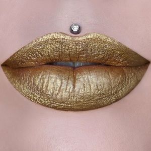 SOLD - Jeffree Star Velour aliquot Lipstick